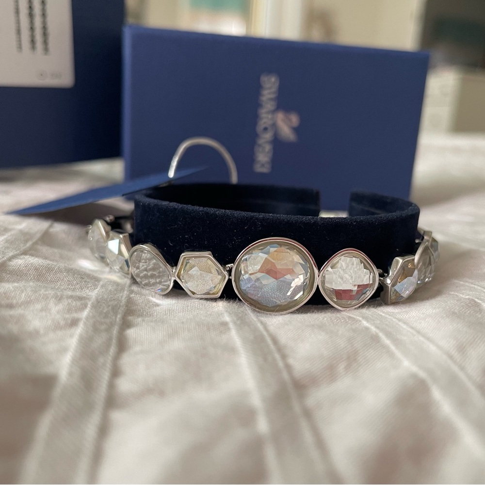 Genuine Swarovski Mineral Elegant Silver Bracelet with Crystal Accents